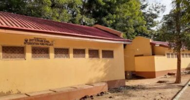 How ABU Students Express themselves via Toilet Journalism 6 How ABU Students Express themselves via Toilet Journalism 6