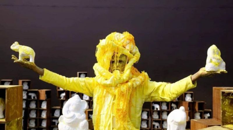 How Atiku Painted India yellow with ‘Nobody is Born Wise’ 1 How Atiku Painted India yellow with ‘Nobody is Born Wise’ 1