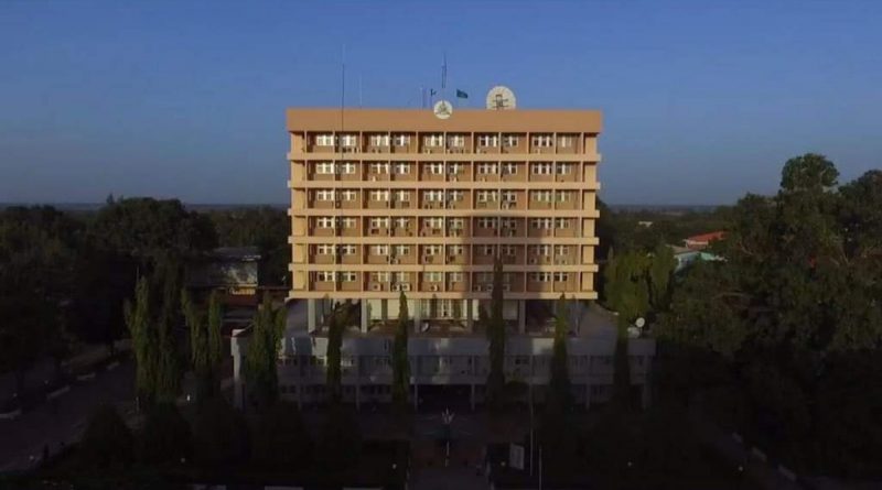 OFFICIAL BULLETIN: Closure of ABU Zaria Affects Students ONLY 1 OFFICIAL BULLETIN: Closure of ABU Zaria Affects Students ONLY 1