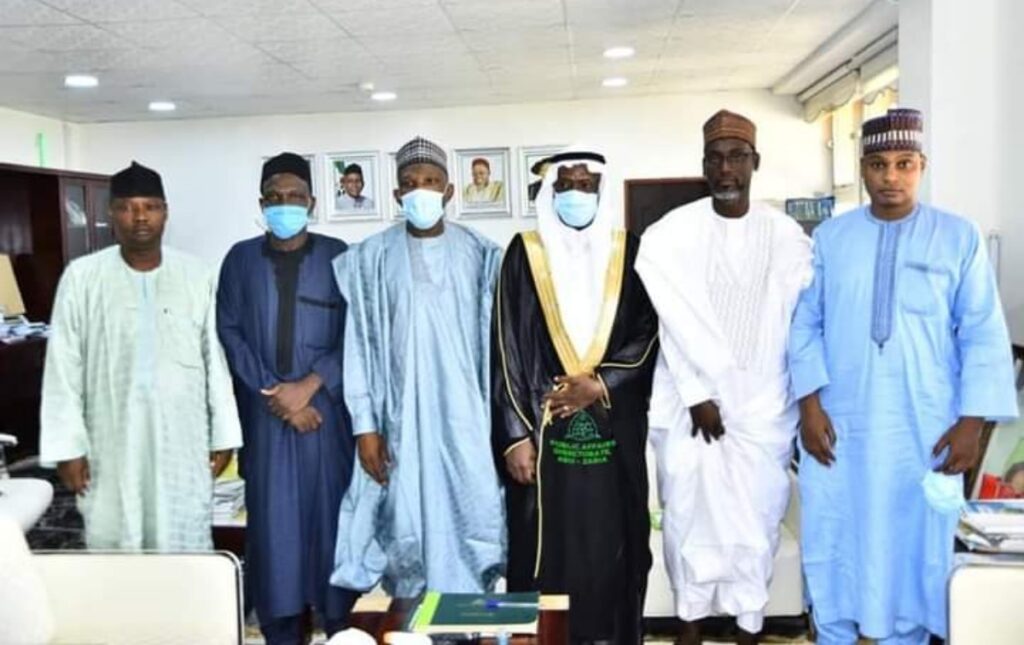 Prominent Saudi varsities want strong collaborations with ABU Zaria - Envoy 2 ABU Vice-Chancellor, Prof. Kabiru Bala (left) and Ionsul-General, Royal Consulate General of Saudi Arabia, Kano, Khalil Ahmed Admawi, in a handshake.